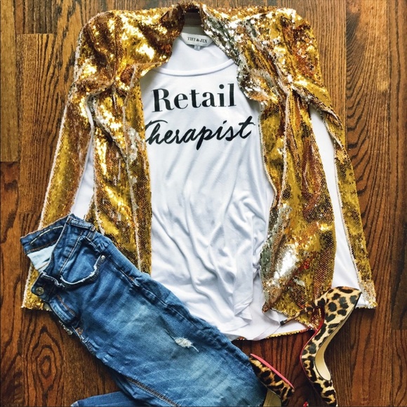 ⭐️⭐️Retail Therapist Tee⭐️⭐️ - Picture 3 of 5